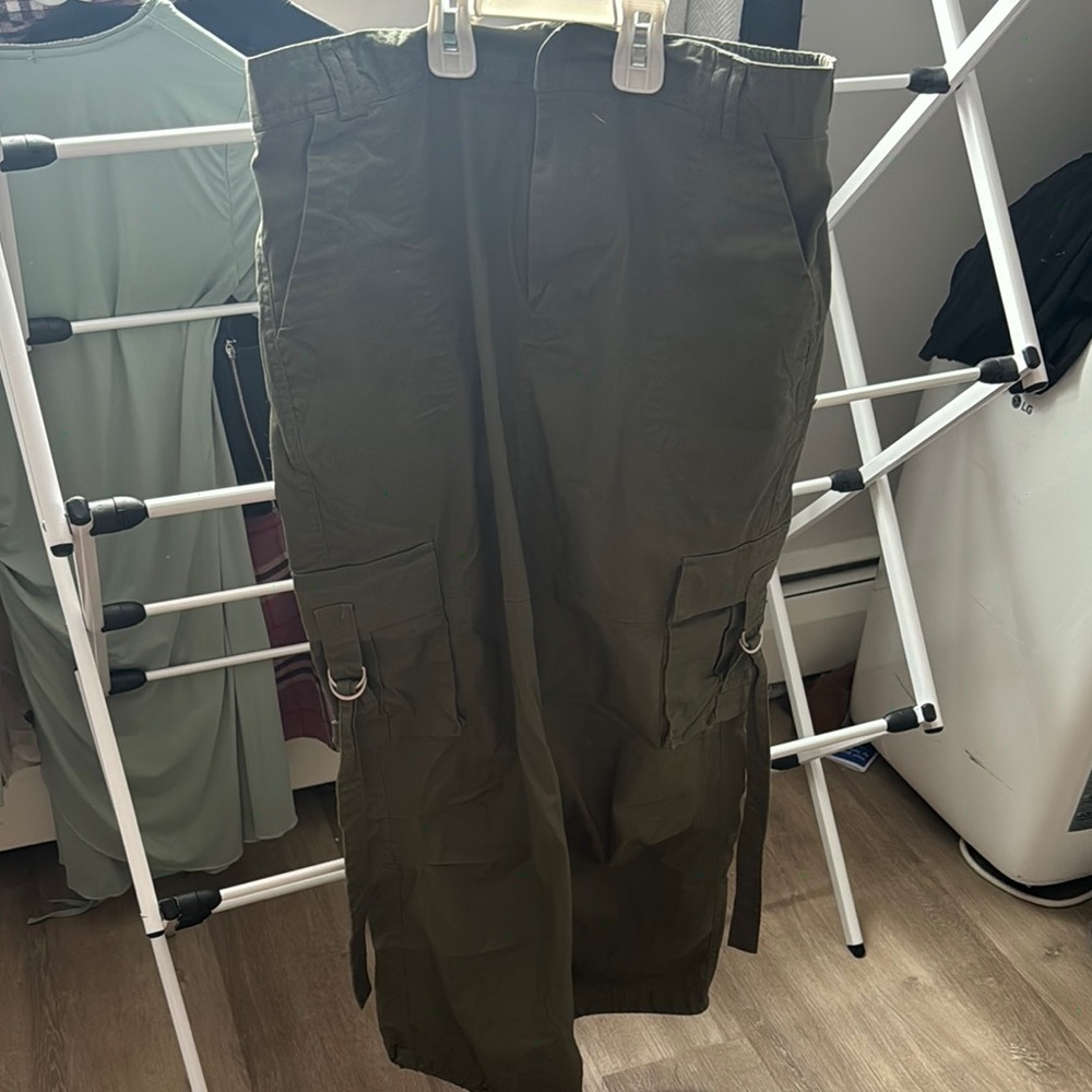 Women’s Olive Cargo skirt